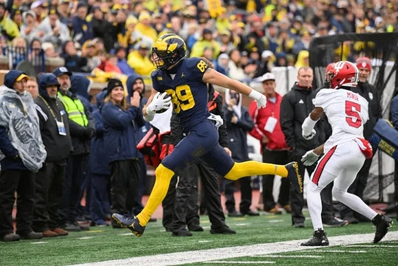 AJ Barner (89)