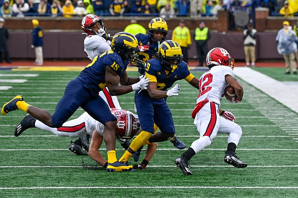 Ernest Hausmann (15) and Rod Moore (9)