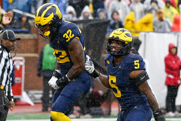 Jaylen Harrell (32) and Josaiah Stewart (5)