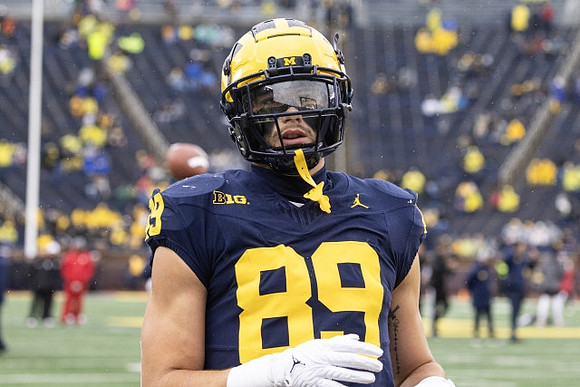 AJ Barner (89)