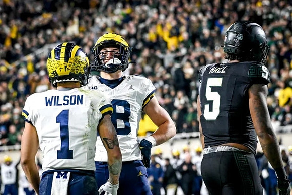 Roman Wilson (1) and Colston Loveland (18)