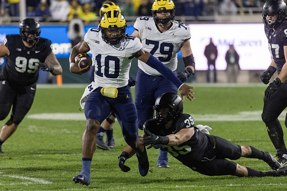 Alex Orji (10) and Jeffrey Persi (79)