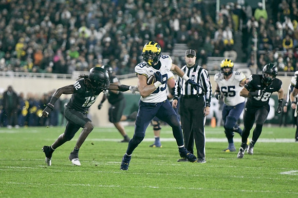 AJ Barner (89) and Zak Zinter (65)
