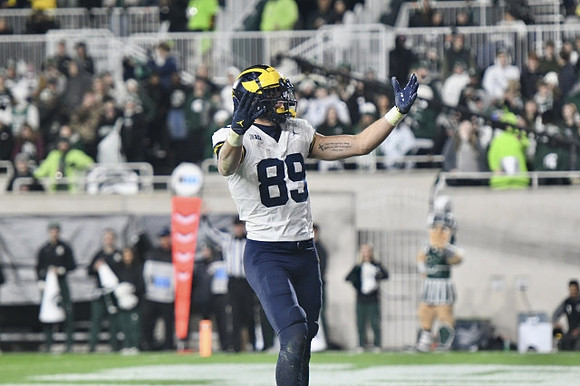 AJ Barner (89)
