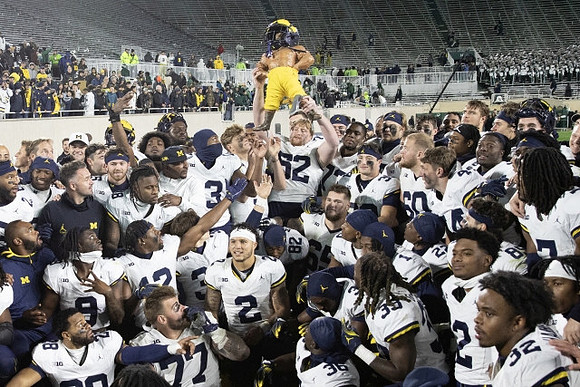 Paul Bunyan Trophy and Michigan Team