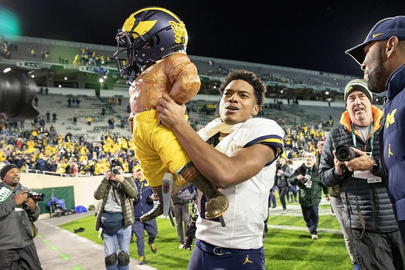 Michigan Team and Will Johnson (2)