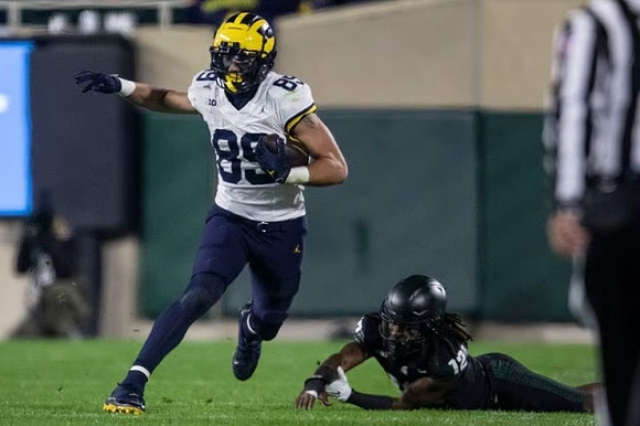 AJ Barner (89)