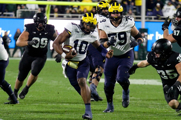 Alex Orji (10) and Jeffrey Persi (79)