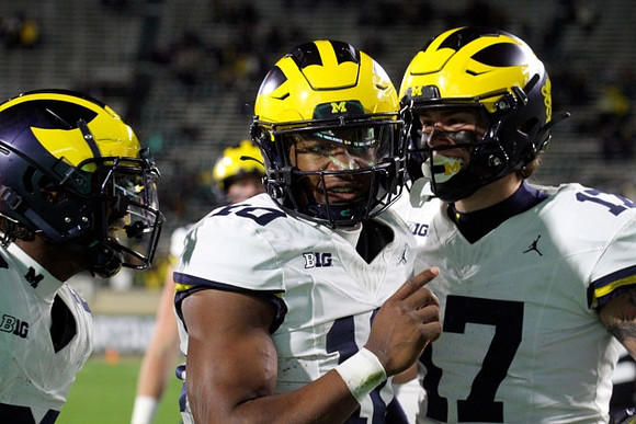 Alex Orji (10) and Marlin Klein (17)
