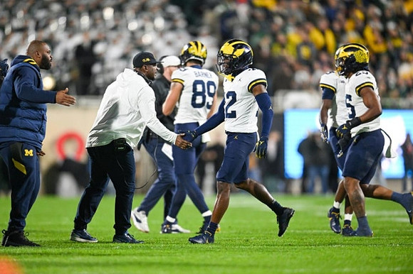 AJ Barner (89), Will Johnson (2), and Junior Colson (25)