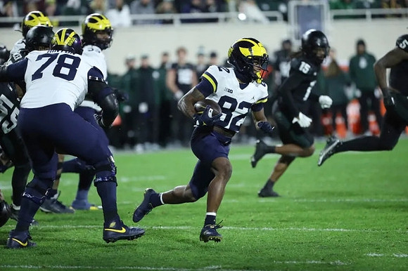 Myles Hinton (78) and Semaj Morgan (82)