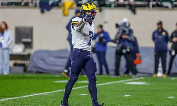 Donovan Edwards (7)