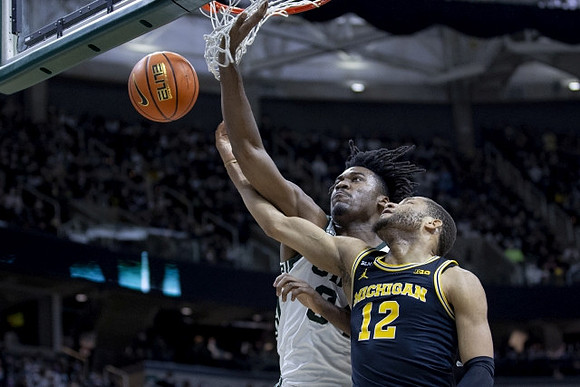DeVante' Jones (12)