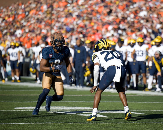 Jyaire Hill (20)
