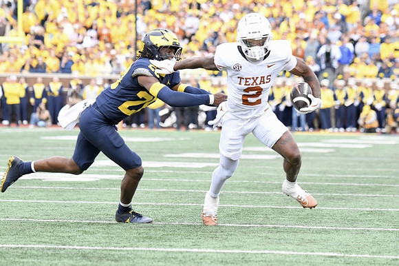 Jyaire Hill (20)