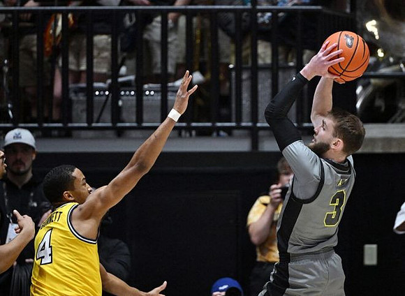 Nimari Burnett (4)