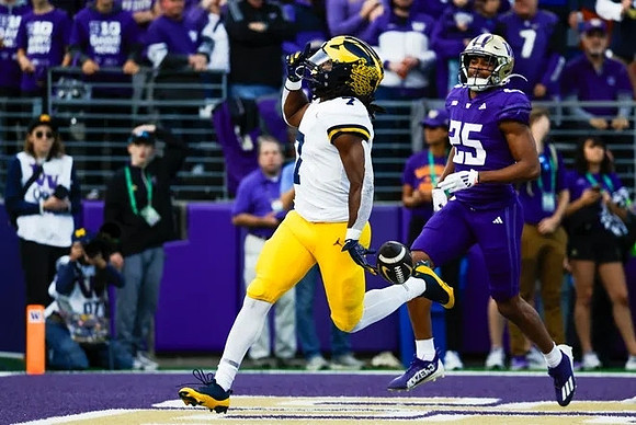 Donovan Edwards (7)