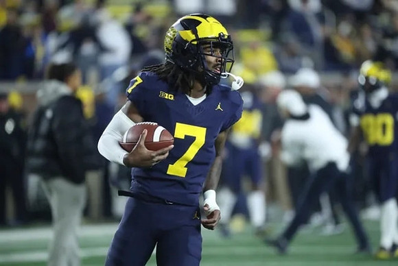 Donovan Edwards (7)