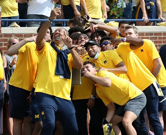 Juwan Howard and Michigan Basketball Team