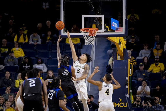 Terrance Williams II (5) and Nimari Burnett (4)
