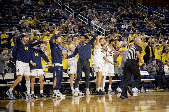 Michigan Team and Dug McDaniel (0)