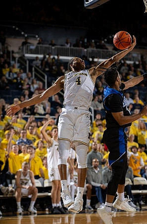 Nimari Burnett (4)