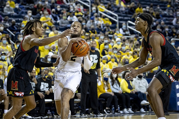 DeVante' Jones (12)