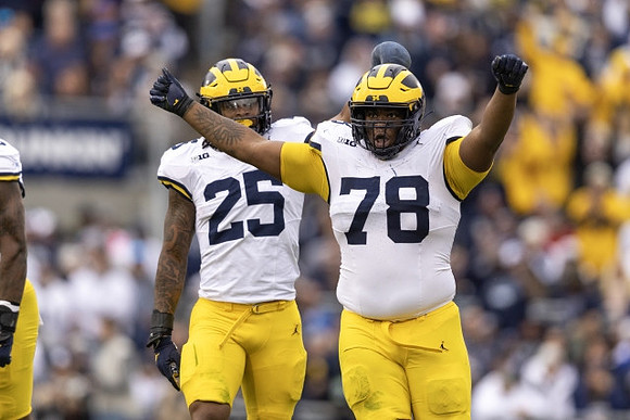 Junior Colson (25) and Kenneth Grant (78)