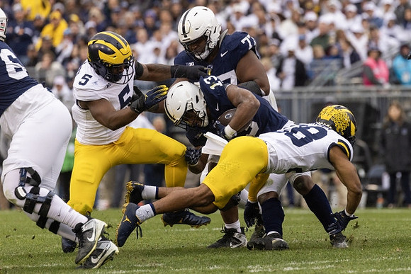 Josaiah Stewart (5) and Quinten Johnson (28)