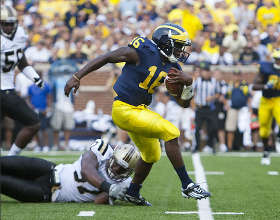 Denard Robinson (16)