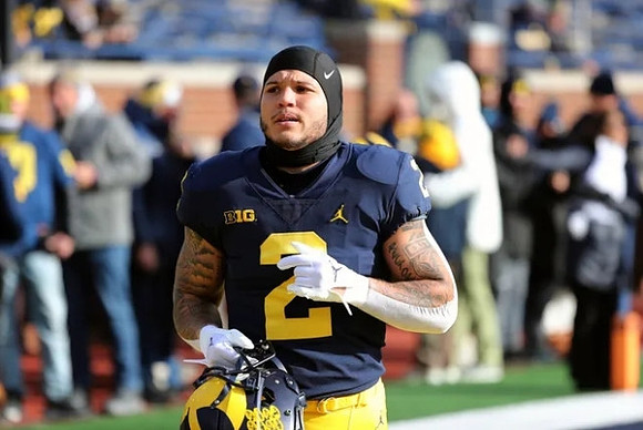 Blake Corum (2)