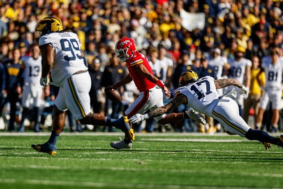 Cam Goode (99) and Braiden McGregor (17)