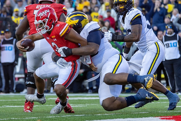 Kenneth Grant (78) and Jaylen Harrell (32)