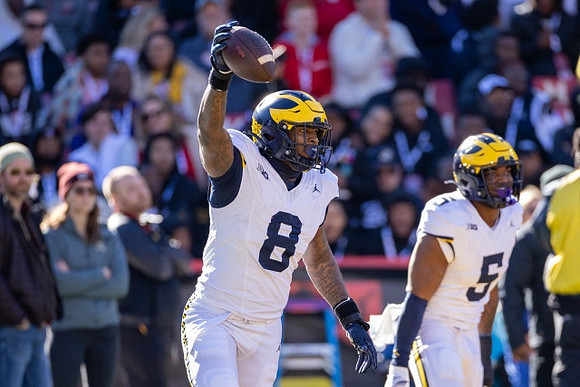 Derrick Moore (8) and Josaiah Stewart (5)