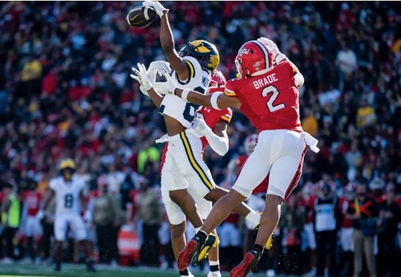 Derrick Moore (8)