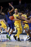 Nimari Burnett (4) and Tray Jackson (2)