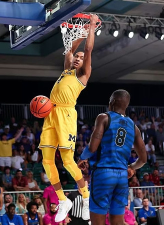 Nimari Burnett (4)