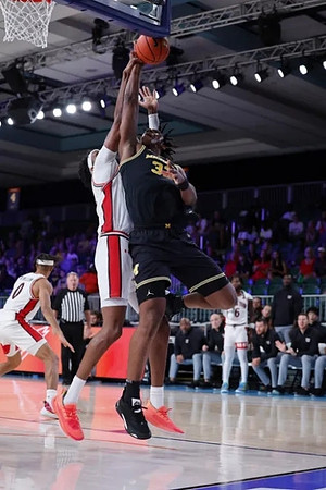 Tarris Reed Jr. (32)