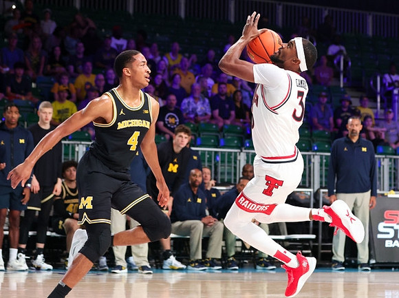 Nimari Burnett (4)