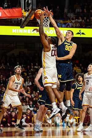 Vladislav Goldin (50) and Tre Donaldson (3)
