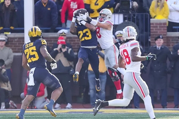 Junior Colson (25) and Michael Barrett (23)