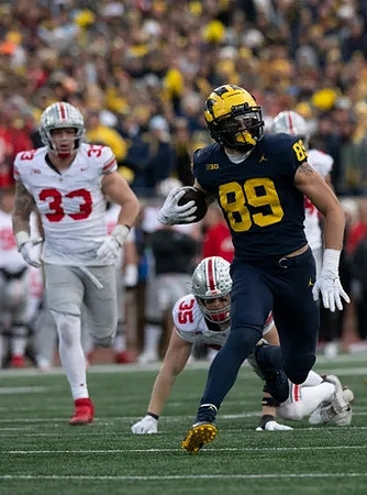 AJ Barner (89)
