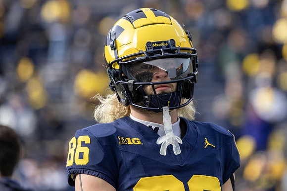 Zach Peterson (86)