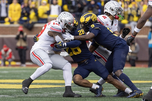 Quinten Johnson (28) and Rod Moore (9)