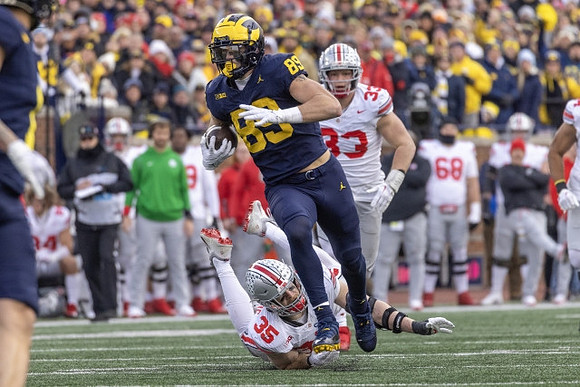 AJ Barner (89)