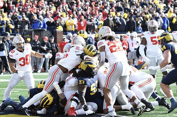 Trente Jones (53) and Max Bredeson (44)