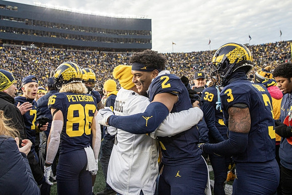 Zach Peterson (86), Will Johnson (2), and Keon Sabb (3)