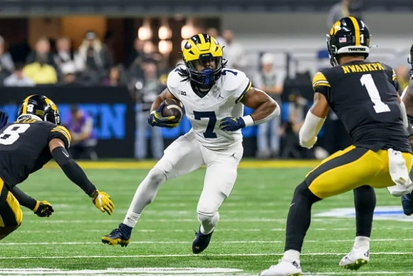 Donovan Edwards (7)