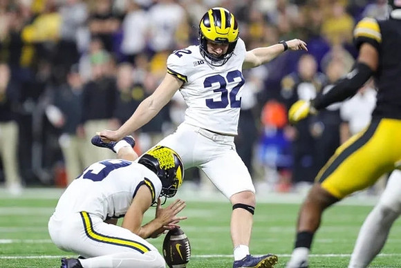 Tommy Doman (19) and James Turner (32)