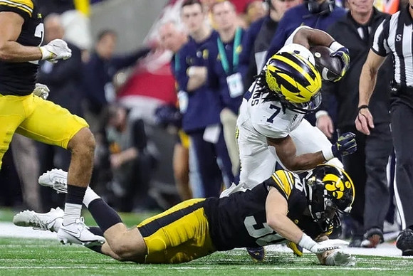 Donovan Edwards (7)